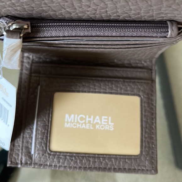 NEW/Michael Michael Kors Wallet/CINDER - Picture 6 of 7